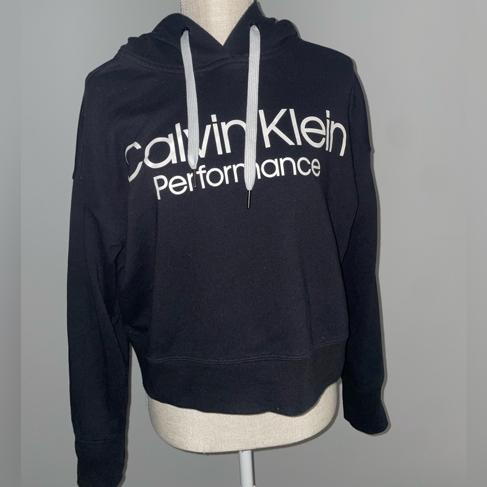 ☕️Calvin Klein Black Pullover Hoodie
